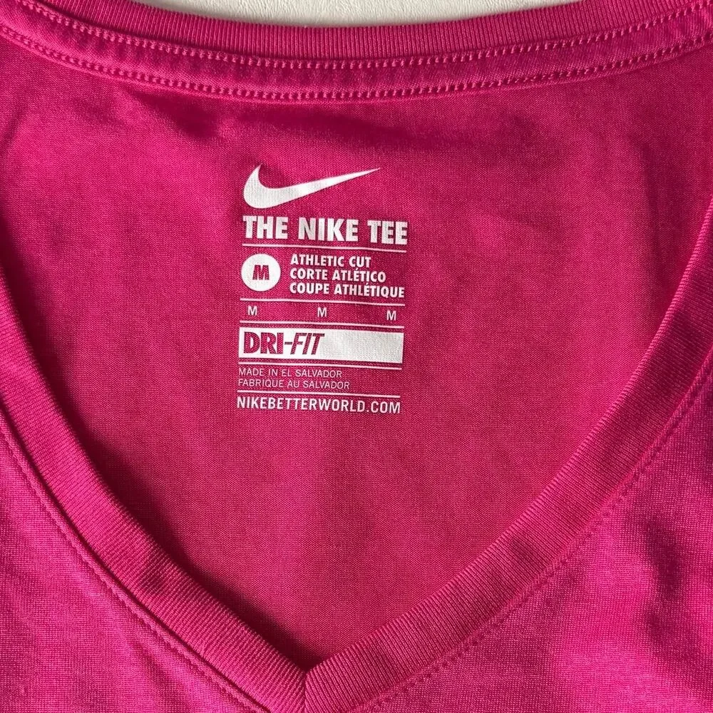 Nike Women's The Nike V-Neck Tee in Pink Size M - Picture 4 of 7